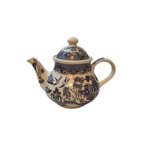 Churchill Made in England BLUE WILLOW Teapot w/Lid EXCELLENT